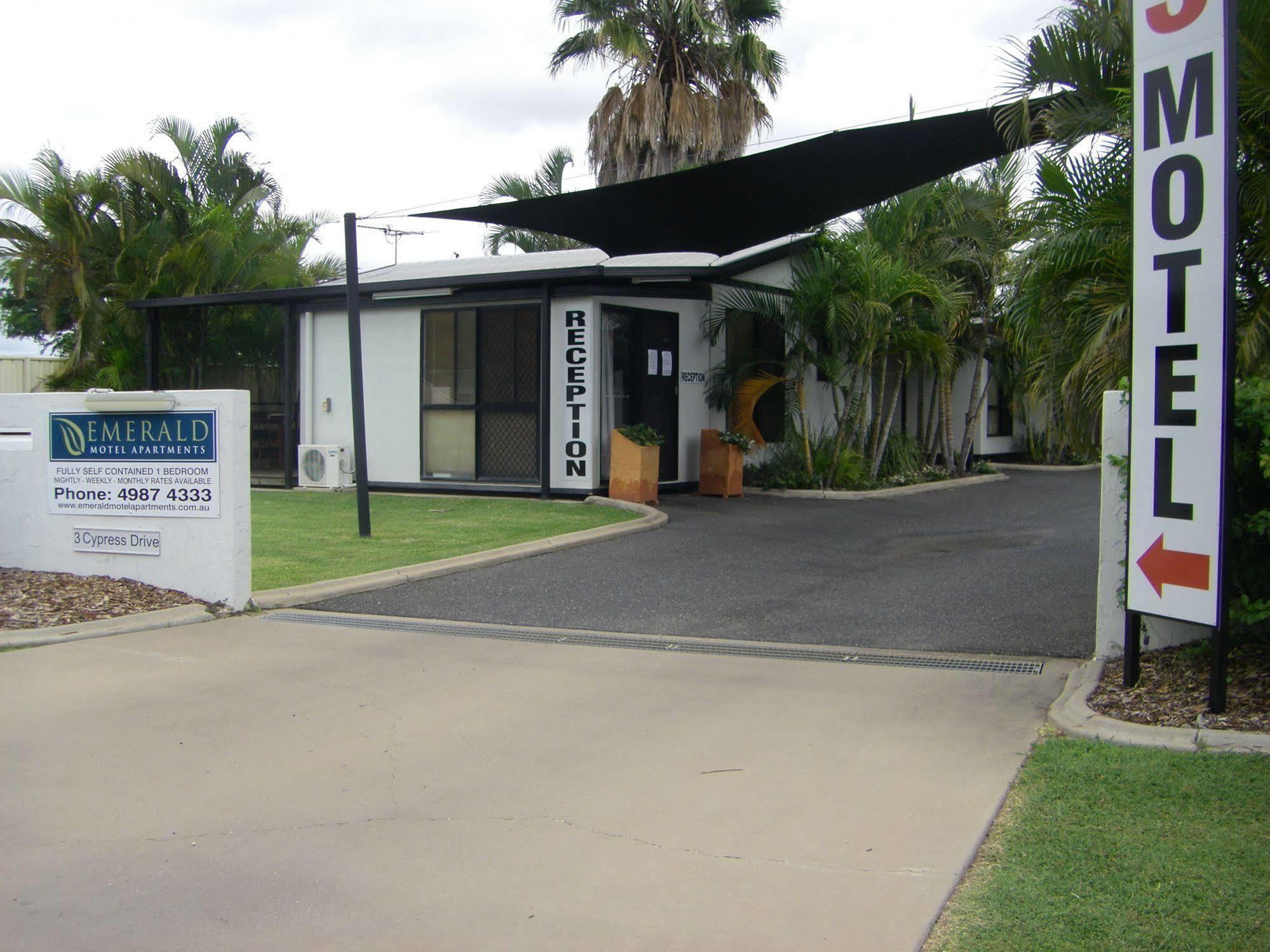 Emerald Motel Apartments Esterno foto